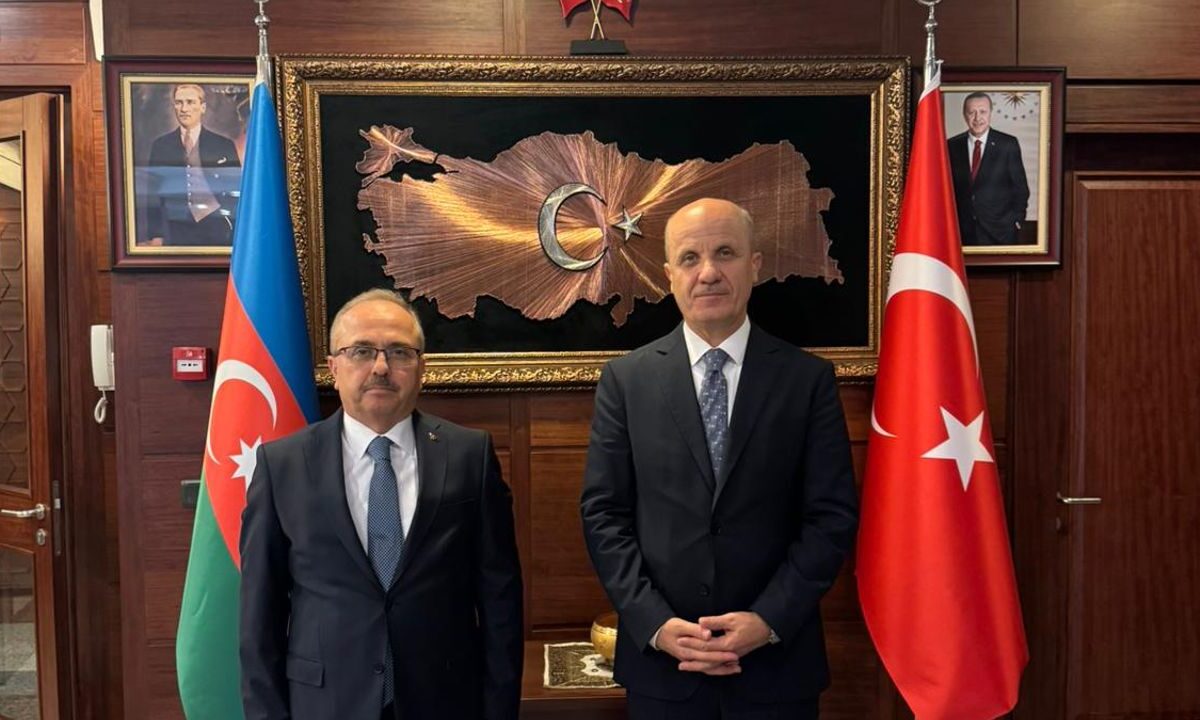 Yükseköğretim Kurulu Başkanı Özvar Azerbaycan’ı ziyaret etti