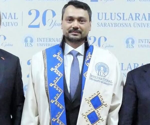 Uluslararası Saraybosna Üniversitesi’nde Bayrak Değişimi