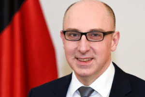 Almanya iç istihbaratının başına Türk kökenli Sinan Selen atandı