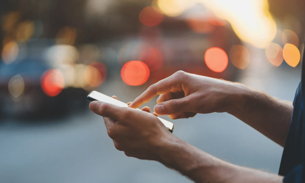 Facebook ve Instagram, İngiltere’de reklamsız abonelik sunacak