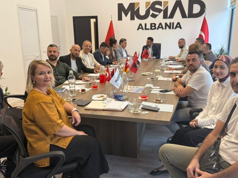 MÜSİAD Arnavutluk heyeti ile Türk işadamları Tiran’da bir araya geldi